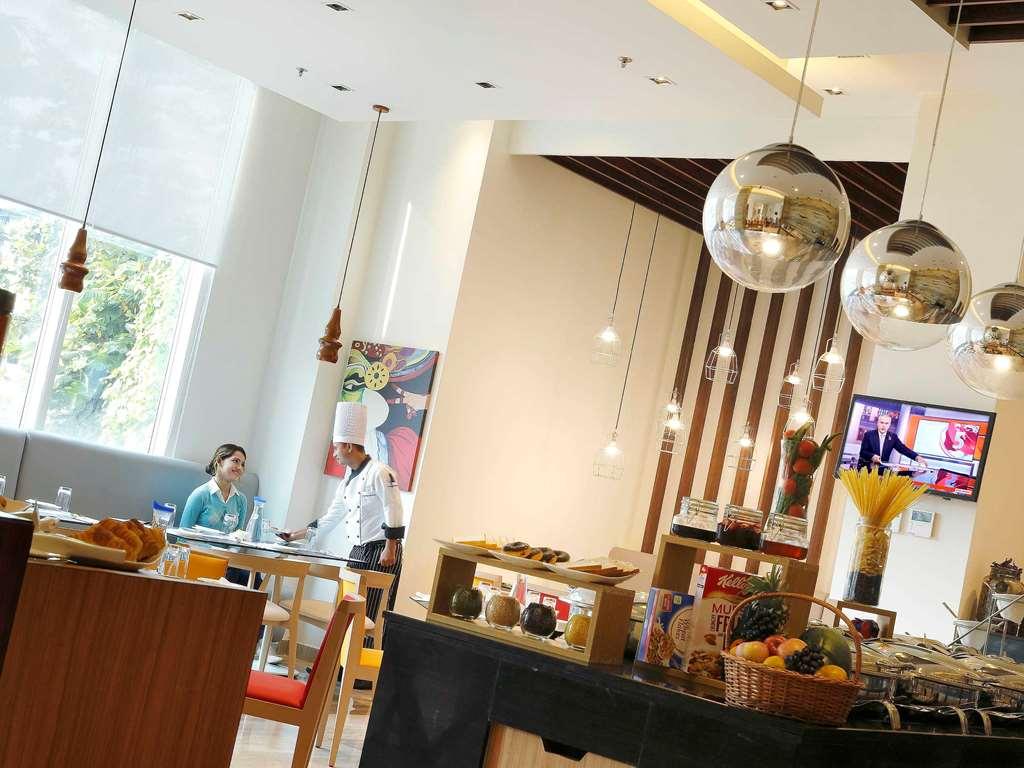 Ibis Kochi City Centre - An Accor Brand Экстерьер фото