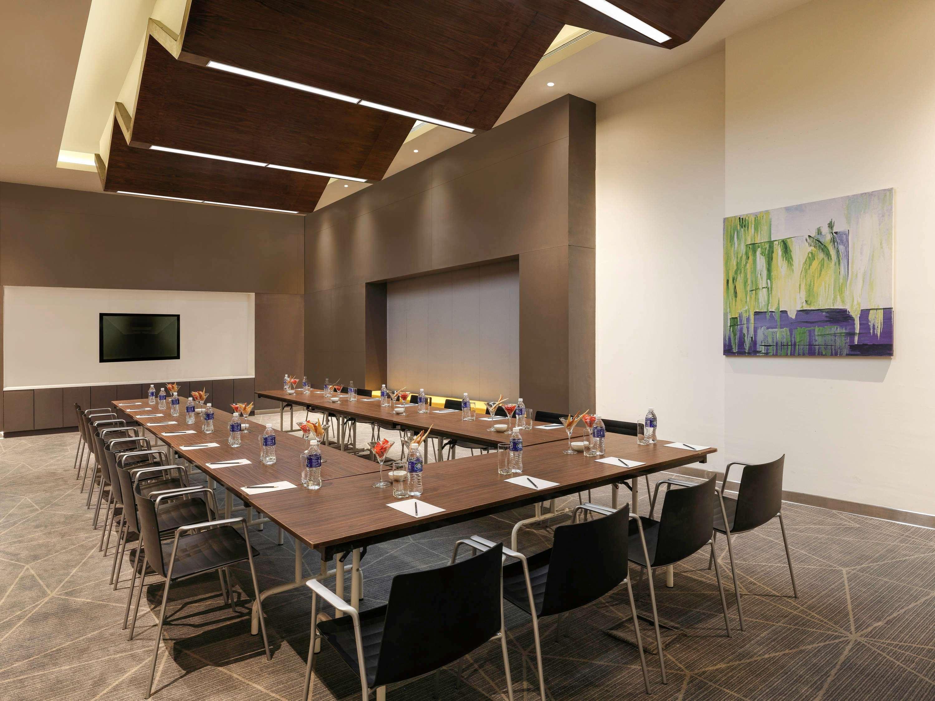 Ibis Kochi City Centre - An Accor Brand Экстерьер фото