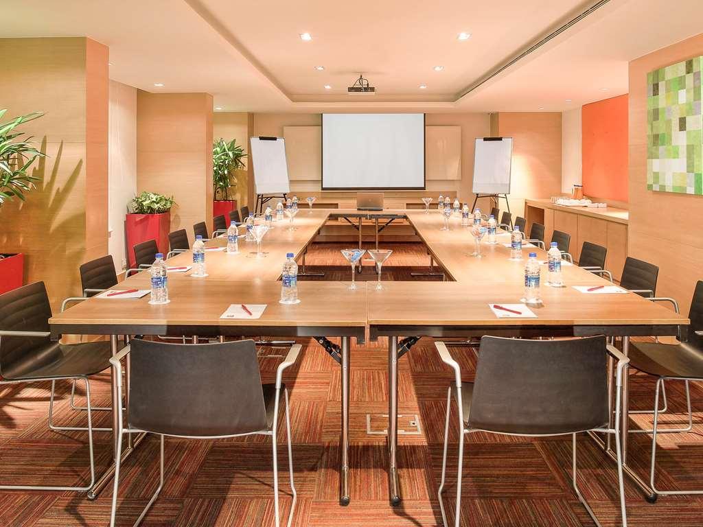 Ibis Kochi City Centre - An Accor Brand Экстерьер фото
