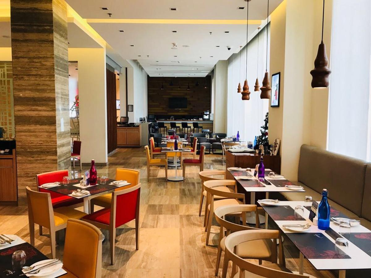 Ibis Kochi City Centre - An Accor Brand Экстерьер фото